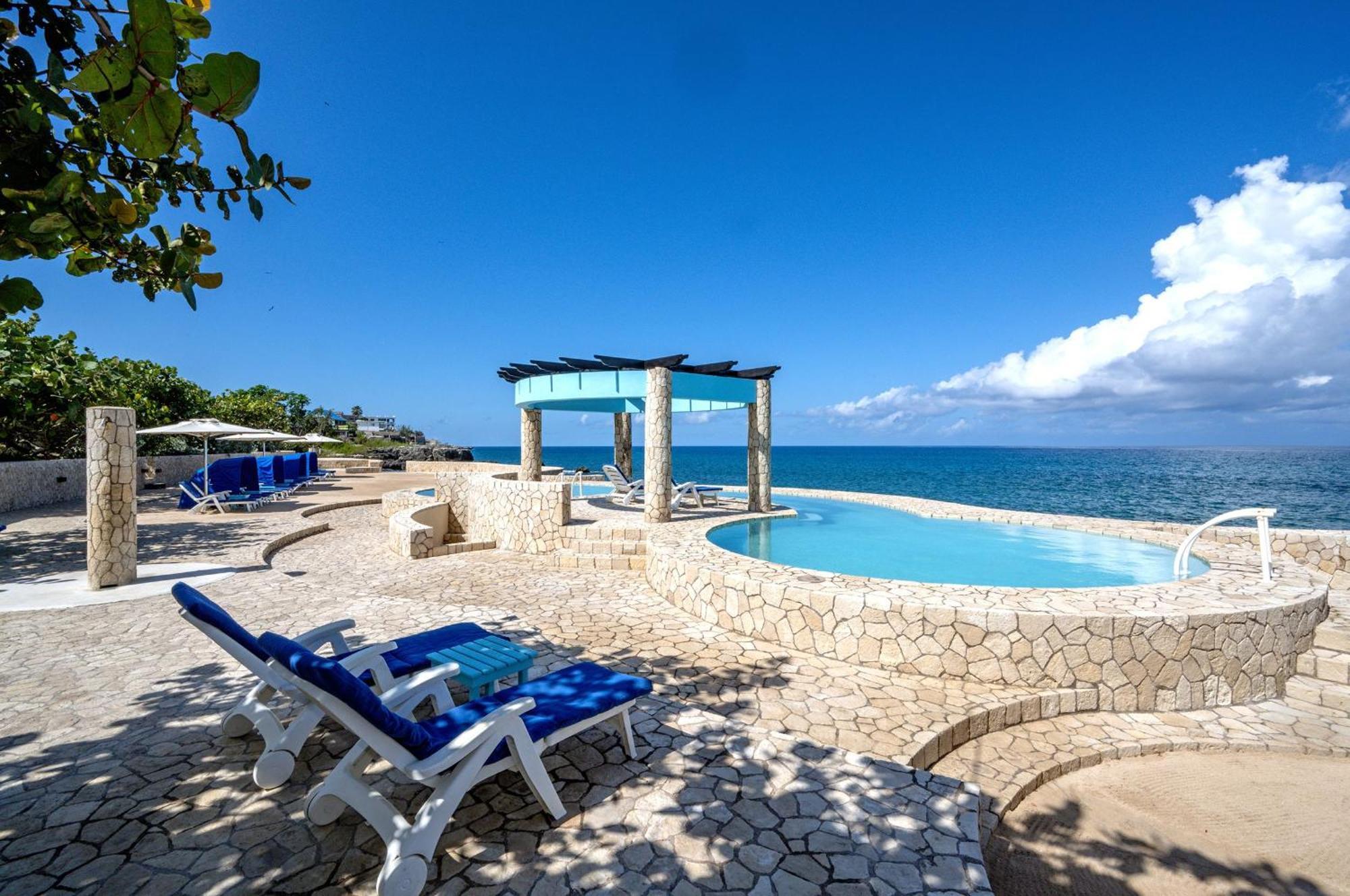Ocean Cliff Hotel Negril Limited - Adults Only Esterno foto