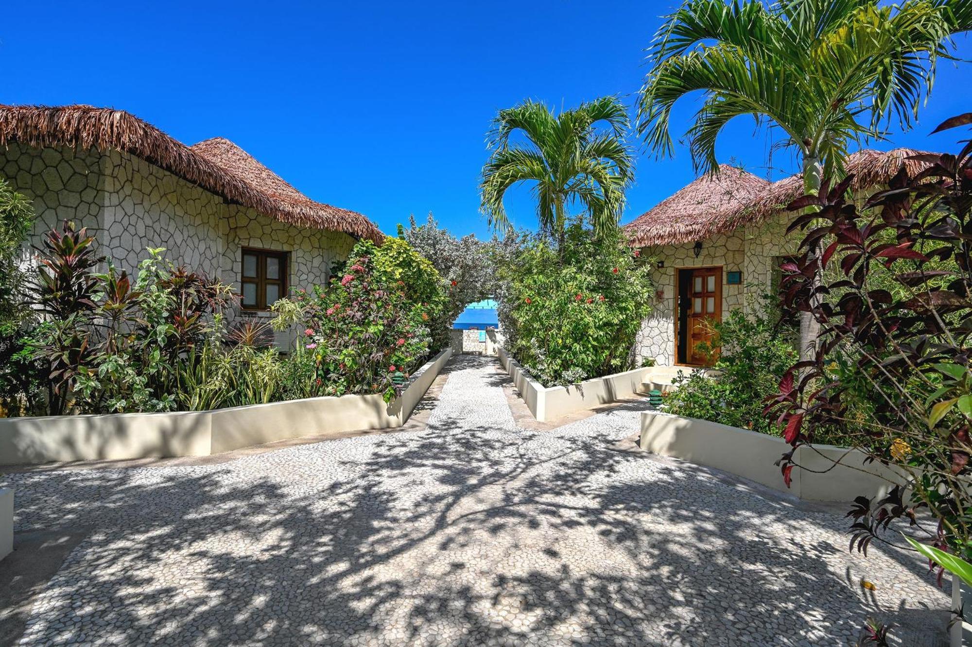 Ocean Cliff Hotel Negril Limited - Adults Only Esterno foto