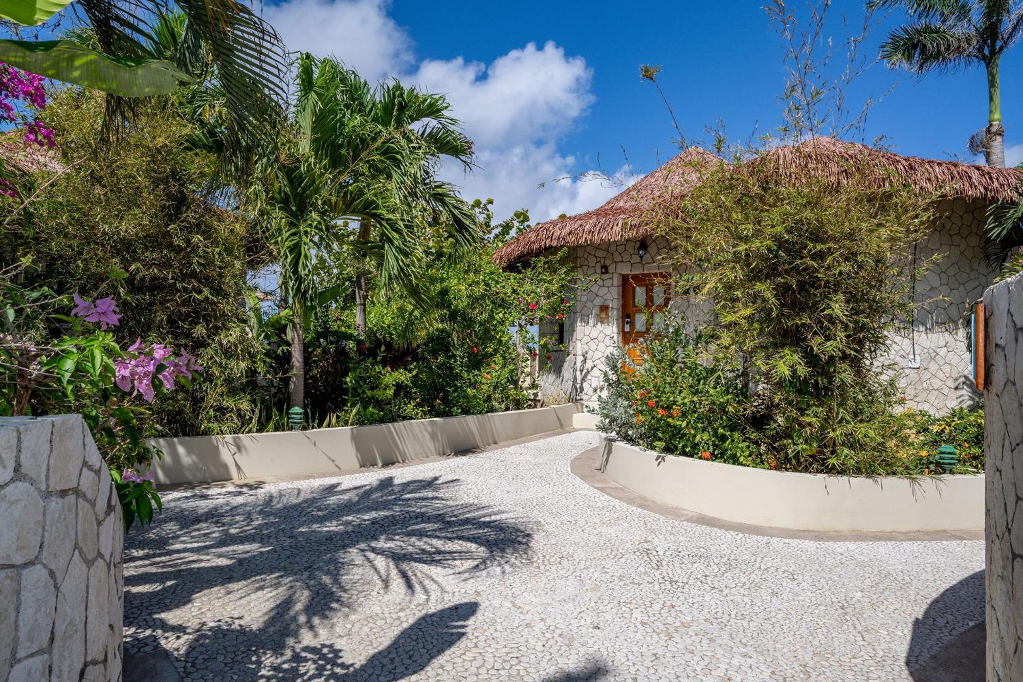 Ocean Cliff Hotel Negril Limited - Adults Only Esterno foto